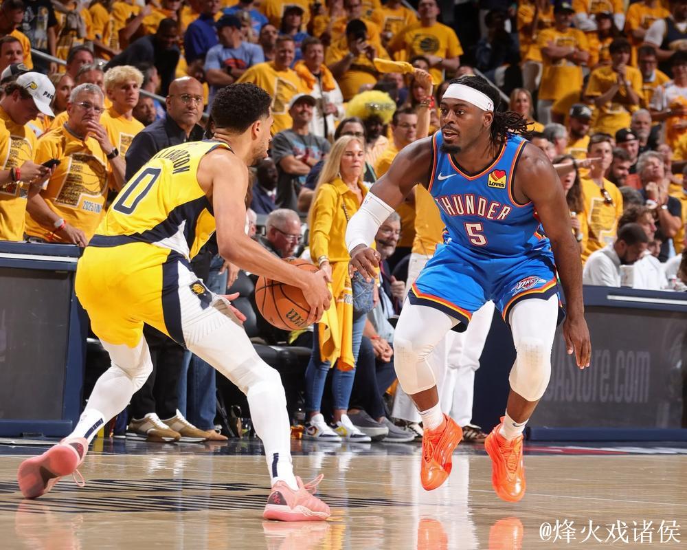 步行者再现失误，杰威断球快攻暴扣成功